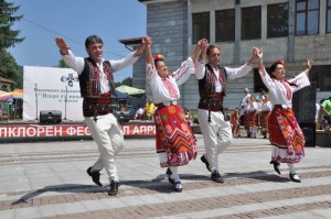 aprilci2807131