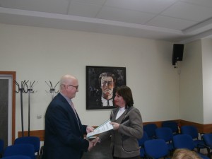 budgetuchilishta1503161 Днес в Община Ловеч бяха връчени бюджетите на училищата и детските градини