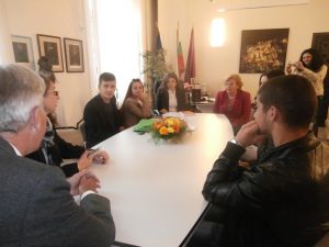 kmetzaden2605165 17-годишната Тоника Георгиева от Гимназията за чужди езици „Екзарх Йосиф Първи“ пое кметския пост за ден