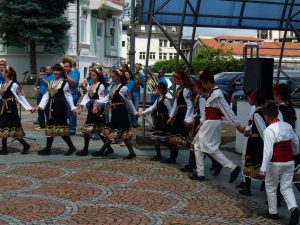 folklorritam406163 Първото издание на фолклорния фестивал-събор „Ритъмът на България“ събра любители на фолклора в Ловеч