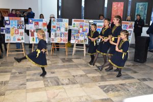 odk2212161 Наградиха децата с най-хубави коледни картички в конкурса на ЦПЛР – ОДК –Ловеч