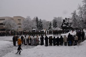 bogo 660117 Ловчалията Ивайло Енчев – Рони извади светия кръст на Богоявление в Ловеч
