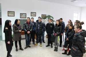 teteven2601171 2 Учениците от клуб „Лидер“ гостуваха в Община Тетевен