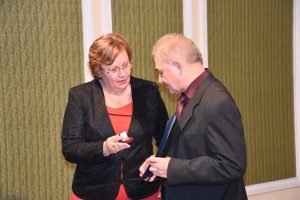 tr 2treniori90117 Кметът Маринова връчи почетна значка на Ловеч на Магерана, Сарти и Константин Василев