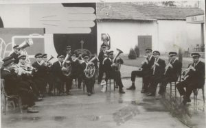 Duhow orkestar lovech 1970g. Духовият оркестър на Ловеч отбелязва 50 годишен юбилей на 30 март (четвъртък) с голям концерт в салона на Ловчанско читалище „Наука-1870 г.“