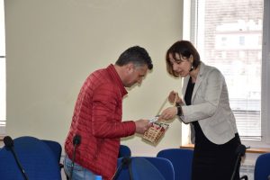 martenici10317 1 Мартеници за журналисти и представители на културните институции от кмета на Ловеч по повод 1 март