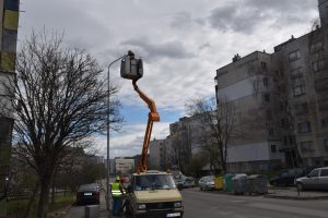 osvetleniemladost2103172 Започна монтажът на LED осветителни тела в най-големия ловешки квартал „Младост“
