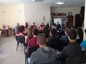 ZAVISIMI270417 5 Бивши наркозависими се срещат с ученици от Ловеч в кампания срещу наркотиците