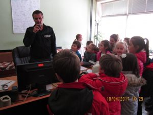 decapolice2304171 В Районно управление Ловеч гостуваха първокласниците на ОУ “Васил Левски” в града