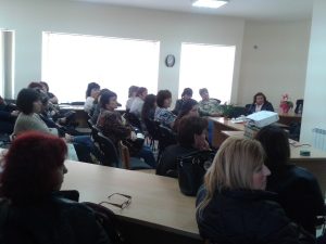 obucneniegriji60417 1 Проведе се поредното продължаващо обучение за професионалисти по здравни грижи, работещи в Многопрофилна болница за активно лечение - Ловеч, детските ясли, здравните кабинети на училищата, детските градини и социалните услуги на територията на общината