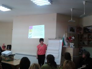 obucneniegriji60417 2 Проведе се поредното продължаващо обучение за професионалисти по здравни грижи, работещи в Многопрофилна болница за активно лечение - Ловеч, детските ясли, здравните кабинети на училищата, детските градини и социалните услуги на територията на общината