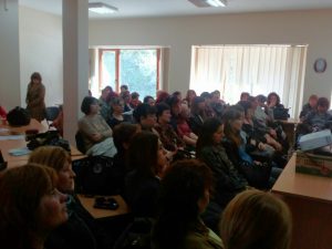 obucneniegriji60417 3 Проведе се поредното продължаващо обучение за професионалисти по здравни грижи, работещи в Многопрофилна болница за активно лечение - Ловеч, детските ясли, здравните кабинети на училищата, детските градини и социалните услуги на територията на общината