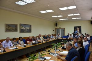 zasedaniebolnica130617 2 Общинските съветници искат промяна в борда на директори и сезиране на прокуратурата за болницата