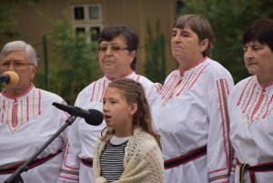 kakrina1807171 С поднасяне на венци завърши гражданското поклонение пред паметника на Васил Левски в село Къкрина