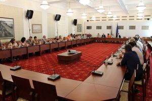 tetevenns140717 4 Тетевенци посетиха сградата на Народното събрание