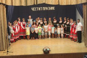 bahovica2808175 Кметът Корнелия Маринова поздрави жителите на Баховица, събрани на Бърнин дол