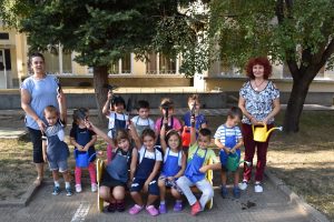 dgparvijuni1309171 Детска градина „1-ви юни“ – Ловеч е кандидатства и е одобрена в обявения конкурс на МОСВ и ПУДООС на тема: “Обичам природата и аз участвам“