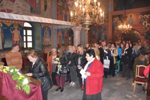 ikona2910171 1 Десетки вярващи посрещнаха чудотворната икона на „Света Богородица“ в Ловеч