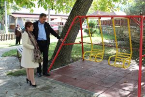 izvor111017 6 Голям извор реализира проект, насочен към подобряване на жизнената среда на селото