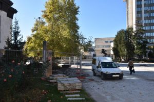 remont3110172 Община Ловеч предупреждава пешеходците да внимават в участъка на ремонта