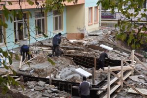 uchremonti3110174 Кметът Корнелия Маринова се запозна как вървят ремонтите на големите проекти в Ловеч