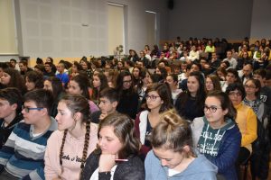 shopov1511175 Актьорът Христо Шопов се срещна с ученици в Ловеч по повод 30 години от филма „Вчера“