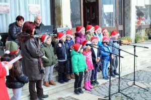 bazarteteven191217 7 Беше открит традиционният Коледен базар в Тетевен