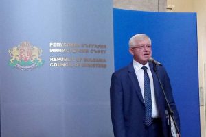 ministarananiev1312171 Министър Кирил Ананиев: За три месеца болницата в Ловеч ще бъде преструктурирана и оздравена