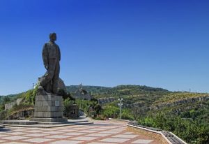 pa levski712171 1 Подписан е договор с фирма-изпълнител за ремонт и консервация на паметника на Васил Левски