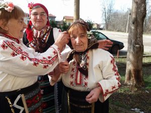 babinden2201186 В ловешки села отбелязват Бабинден и традиционно, и с нови идеи
