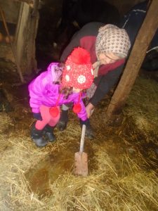 silivistri301186 Децата в Йоглав, община Ловеч, се запознаха с празника Силивистри