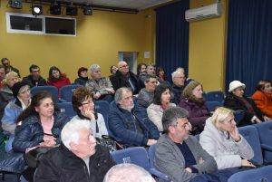 filmzviarat2003182 При подчертан интерес премина прожекцията на филма „Звярът е още жив“