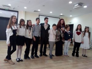 nagradadeca260318C ЗА ПОРЕДЕН ПЪТ УЧЕНИК ОТ ОУ,,ХРИСТО НИКИФОРОВ’’ СПЕЧЕЛИ ПРИЗОВО МЯСТО НА НАЦИОНАЛЕН КОНКУРС