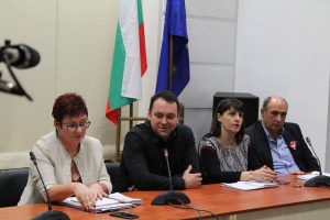 otchetboiadjieva90318F Годишният отчет за изпълнението на програмата за управление на община Тетевен за 2017г. бе представен и в град Тетевен