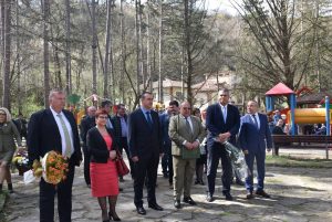 dengora404186 Двама зам.-кметове на Община Ловеч взеха участие в тържеството по повод „Седмицата на гората“