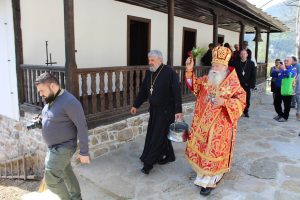 manastirteteen130418F Официално бе открит за посетители реставрираният манастир "Свети Пророк Илия"