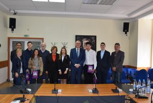 mlad kmet2004182 Проведе се инициативата „Млад кмет за един ден“ в Община Ловеч