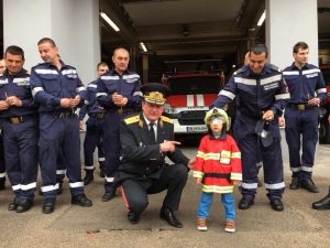pojarnatroyan1804183 Директорът на ГД „Пожарна безопасност и защита на населението“ гл. комисар Николай Николов откри обновената сграда на пожарната в Троян