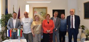 delegacia rusia1105181 Чуждестранните делегации за Празника на Ловеч бяха приети от кмета Корнелия Маринова