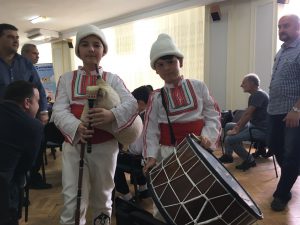 nagradamagia405184 11 годишния гайдар Мартин Петров спечели Първа награда в Национален фолклорен конкурс ”Напеви от Северозапада”