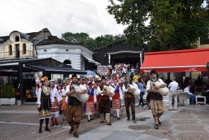 rachenica1305186 Фолклорният фестивал „Люлякова ръченица“ възвръща старата слава на Алтън Ловеч
