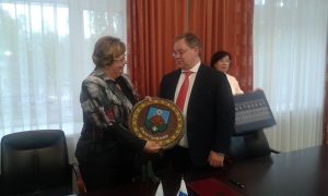 komilovech1306181 Подписано е споразумение за развитие на приятелските отношения между Ловеч и Сиктивкар