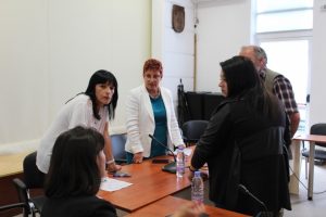 teteven2206181 Д-р Мадлена Бояджиева проведе среща на завършващите ВУЗ млади хора от общината с представители на местния бизнесД-р Мадлена Бояджиева проведе среща на завършващите ВУЗ млади хора от общината с представители на местния бизнес