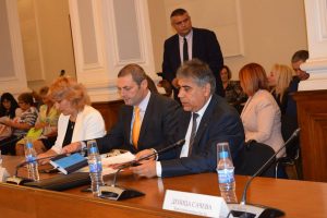 37314811 10211667196625977 1902662536373731328 n Област Ловеч готова по проект на МОН - за проследяване и упражняване правото на образование на ученици и обмен на информация за деца в риск
