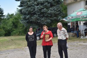 devetaki2307181 Икона на Света Богородица подари кметът Корнелия Маринова на най-стария храм в Ловешко в Деветаки