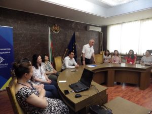 obladministracia100718A Мая Михова е „Служител на годината” в Областна администрация Ловеч