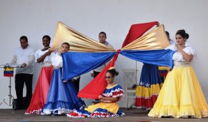 venecuala2607181 С танца „Вива Венецуела“ започна шоуто на Venezuela Danza y Tambor в Ловеч