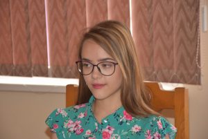 radinaezikova2808182 Зрелостничката Радина Караиванова получи Национална диплома на МОН Зрелостничката Радина Караиванова получи Национална диплома на МОН