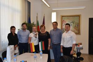 delegacii1909181 Кметът на Община Ловеч Корнелия Маринова се срещна на 19 септември с две от гостуващите три чуждестранни делегации в Ловеч