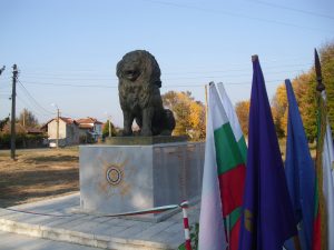 joglavpametik111018A Областният управител участва в откриването на паметник на загиналите във войните от с. Йоглав